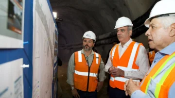 Abinader supervisa drenaje de tres kilómetros para reducir inundaciones en la avenida Luperón