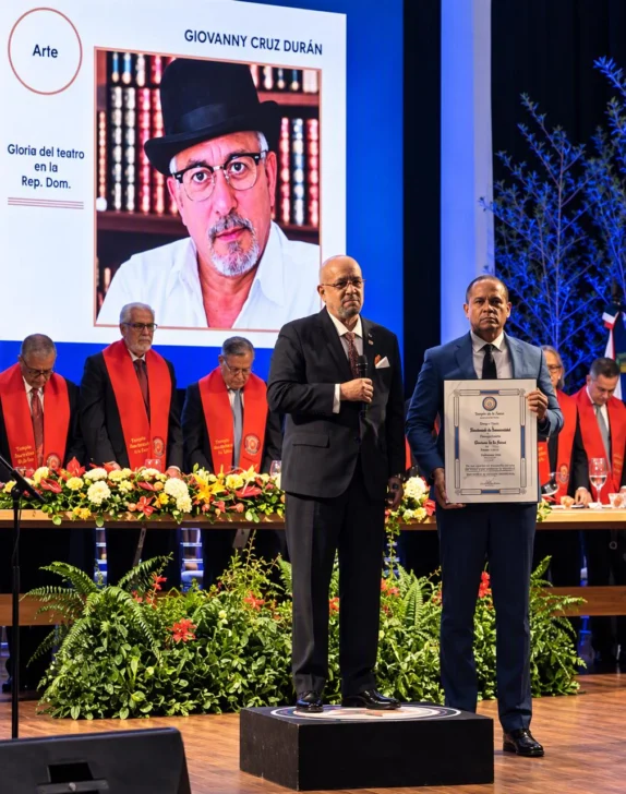 La provincia Espaillat declara inmortal al escritor y artista Giovanny Cruz Durán