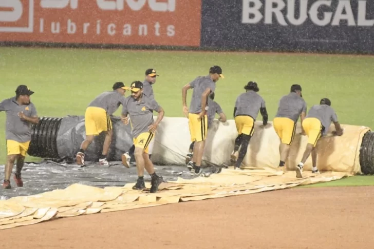 Licey queda solo en la cima tras jornada de victorias para Tigres y Gigantes Licey queda solo en la cima tras jornada de victorias para Tigres y Gigantes