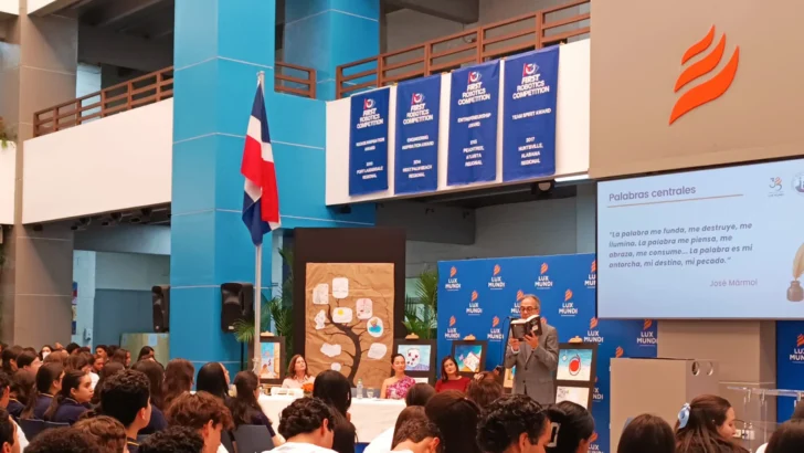 Honores a Salomé Ureña en el Día de la Poesía con lecturas en escuelas y colegios  