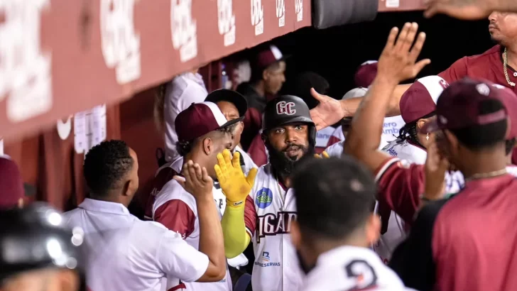 Gigantes derrotan 5-1 al Licey y rompen racha de cuatro derrotas en partido recortado por lluvia
