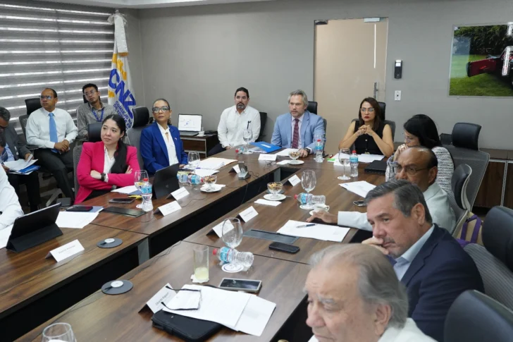 CNZFE aprueba inversiones por RD$ 763.3 millones para ocho empresas y un parque industrial