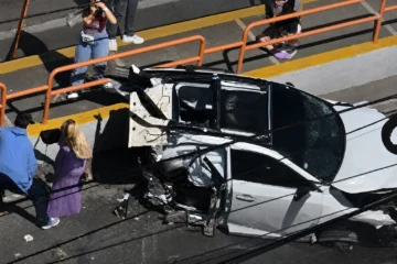 Mujer y dos niños resultan heridos tras accidente en la autopista Duarte Mujer y dos niños resultan heridos tras accidente en la autopista Duarte