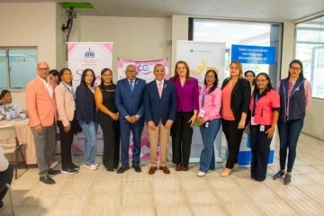 Instituciones gubernamentales realizan operativo de prevención de cáncer de mama y próstata: “La prevención salva vidas”