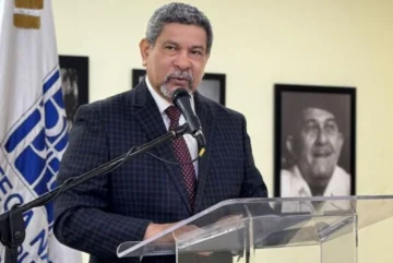 Memoria, melancolía y tragedia, en “Acaríciame”, de Rafael García Romero