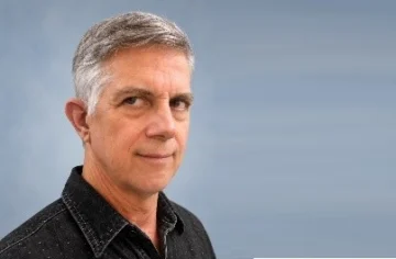 Cuando un padre feminiza su nombre para una hija (enfoque psicoanalítico)