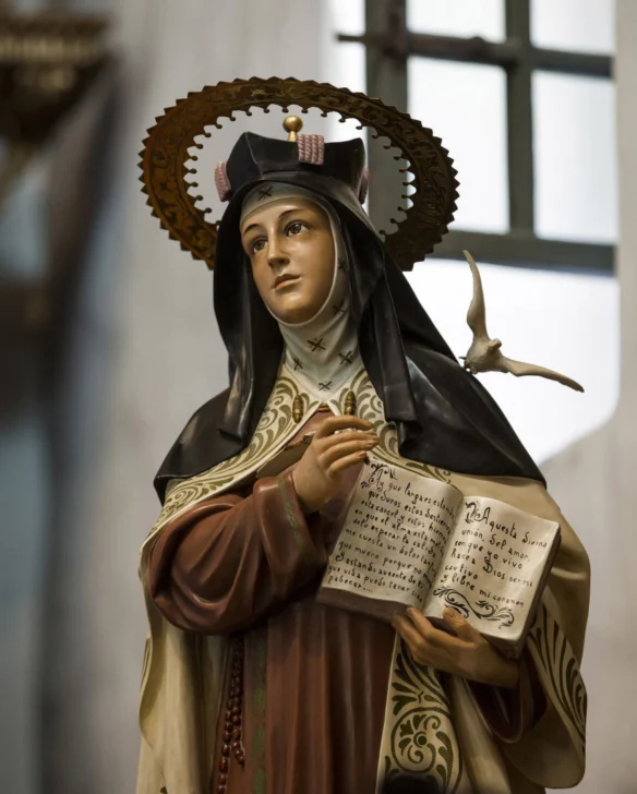 Santoral del 15 de octubre: santos, beatos y mártires que celebra la Iglesia católica hoy