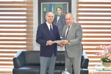 DGJA entrega a la DGII lista de negocios de juegos de azar para regularizar sus impuestos DGJA entrega a la DGII lista de negocios de juegos de azar para regularizar sus impuestos