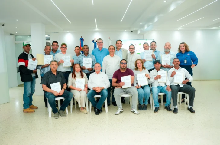 Destinan RD$ 30 millones para tecnificar el riego de productores de leche ante sequías