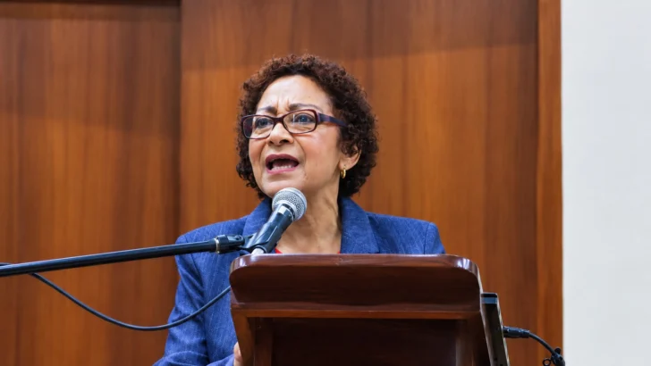 María Teresa Cabrera cuestiona participación de padres en la educación se limite a reuniones y actividades escolares
