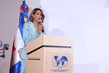 Mujeres dirigen 52.6 % de las mipymes, pero reciben 51.5 % de los fondos de Promipyme Mujeres dirigen 52.6 % de las mipymes, pero reciben 51.5 % de los fondos de Promipyme