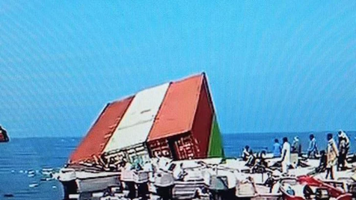 Hundimiento de buque de carga en el estrecho de Ormuz lleno de celulares genera alerta marítima