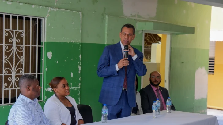Indotel evaluará necesidades tecnológicas de escuela para estudiantes con discapacidad