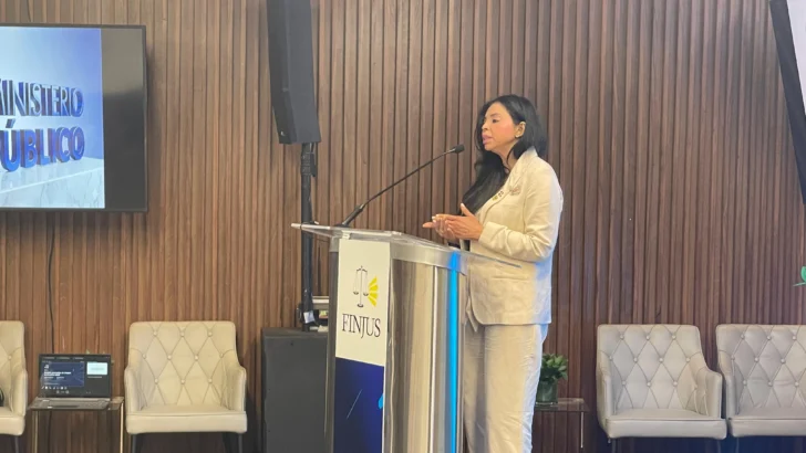 Yeni Berenice: “Ningún doctor va a ir preso 60 años por práctica médica”