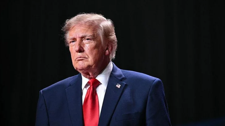 Trump anuncia un acuerdo con Putin para liberar miles de barriles de diésel al mercado mundial