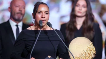 La hazaña de Charlyn Corral, la jugadora que hizo historia para México al ganar el Balón de Oro a la mejor delantera La hazaña de Charlyn Corral, la jugadora que hizo historia para México al ganar el Balón de Oro a la mejor delantera