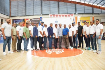 INEFI completa entrega de 5,000 kits a maestros de educación física en todo el país