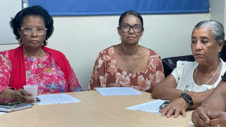 Intersindical de la mujer trabajadora busca permisos laborales equitativos entre el hombre y la mujer para “responsabilidades en el hogar” Intersindical de la mujer trabajadora busca permisos laborales equitativos entre el hombre y la mujer para “responsabilidades en el hogar”