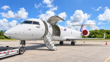 Air Century incorpora un nuevo jet para ampliar su transporte aéreo de carga
