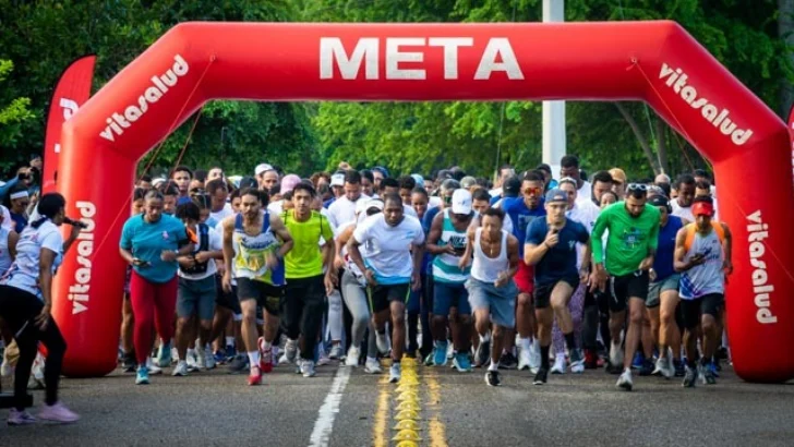 Más de 450 personas participan en carrera 7K por la salud mental en Santiago