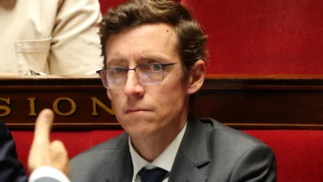 El gobierno francés anuncia 3.000 maestros suplentes ante la protesta estudiantil El gobierno francés anuncia 3.000 maestros suplentes ante la protesta estudiantil