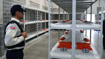 En fotos: así es la nueva megacárcel de máxima seguridad de Costa Rica que imita a la de Bukele en El Salvador En fotos: así es la nueva megacárcel de máxima seguridad de Costa Rica que imita a la de Bukele en El Salvador