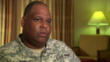 El sobreviviente del ataque de Fort Hood que defiende la ejecución de Nidal Hasan pero critica la transmisión en vivo del fusilamiento
