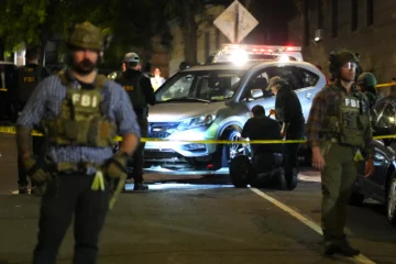 Gobierno Trump arremete contra Mamdani tras tiroteo en el que resultó herido un dominicano