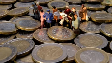 Francia: La incertidumbre económica y los disturbios disparan la prima de riesgo del bono a 10 años Francia: La incertidumbre económica y los disturbios disparan la prima de riesgo del bono a 10 años