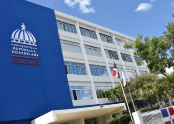 Trabajo pide facilidades para empleados en zonas bajo alerta amarilla por lluvias Trabajo pide facilidades para empleados en zonas bajo alerta amarilla por lluvias