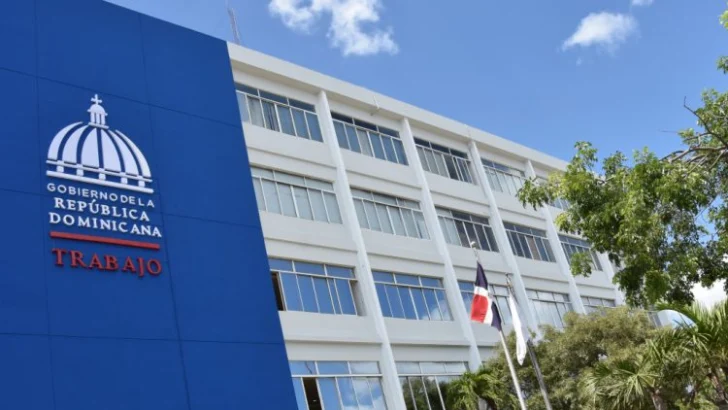 Trabajo pide facilidades para empleados en zonas bajo alerta amarilla por lluvias