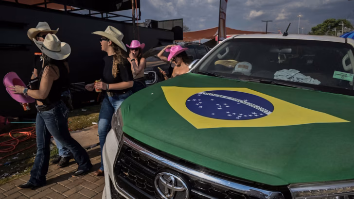 La música country y los sombreros vaqueros: el giro a la derecha de Brasil