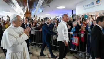 El papa León XIV ingresa al hospital Gemelli para ser operado de un nódulo pulmonar