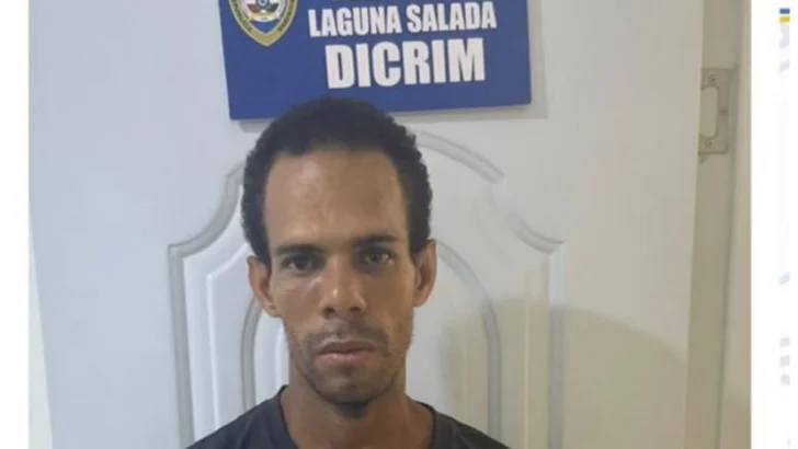 Se entrega a la Policía Nacional hombre buscado por un robo ocurrido en el municipio Laguna Salada