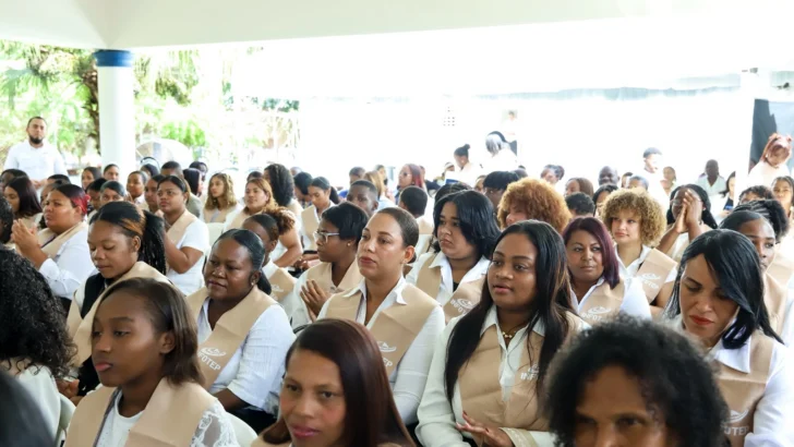Supérate, Infotep y Fundación Rica gradúan a 518 personas en Villa Altagracia
